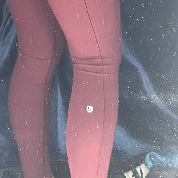 Lululemon women’s legging - size 6 - Picture 2 of 9